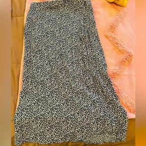 Leopard print midi skirt